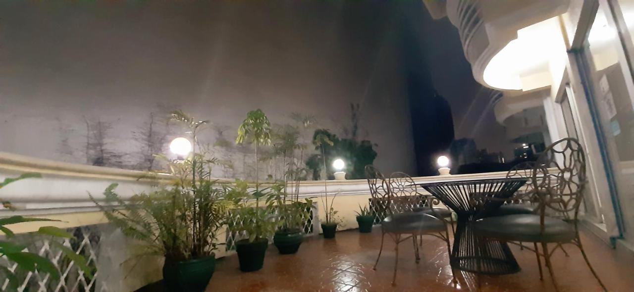 Casa Micarosa Hotel مانيلا المظهر الخارجي الصورة